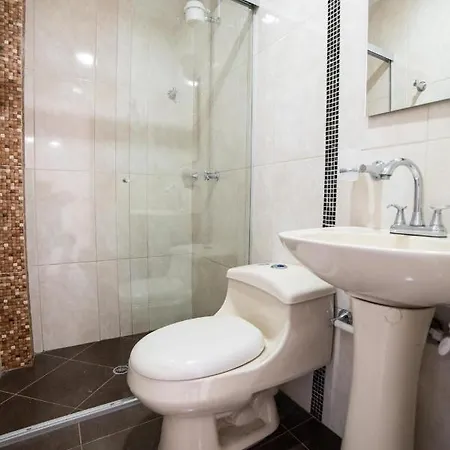 Alojamiento Acogedor Con Excelente Ubicacion D Medellin Exterior photo